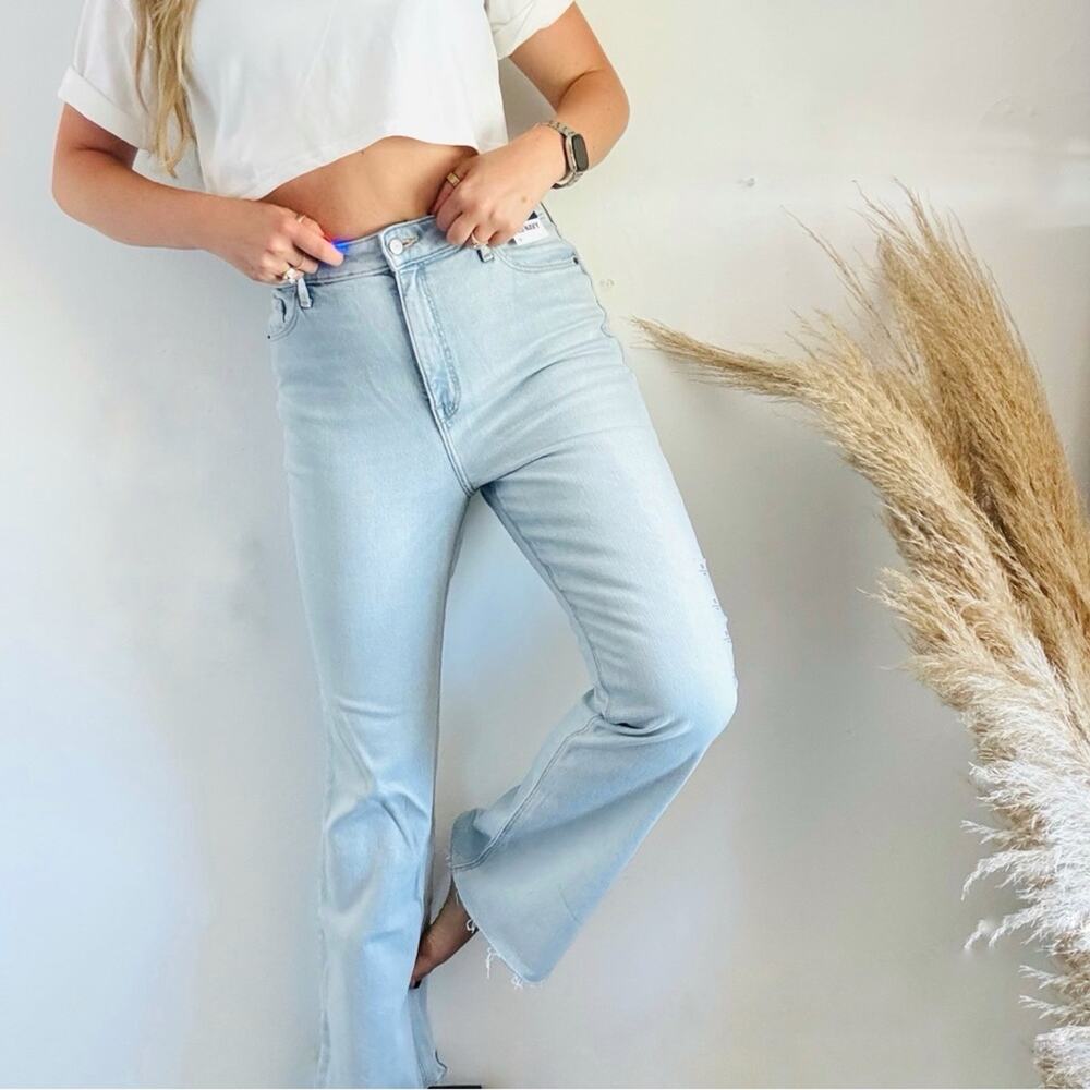 NEW OLD NAVY Light Blue Wash Ultra High Rise Flare Wide Leg Raw Denim Jeans 10